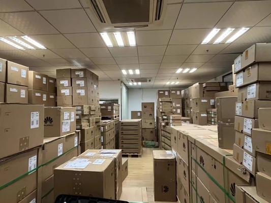 S5732-H24UM4Y2CZ-V2 24*100M/1/2.5G Ethernet-poorten Optioneel RTU Upgrade naar 5/10G Optische glasvezel netwerk switch